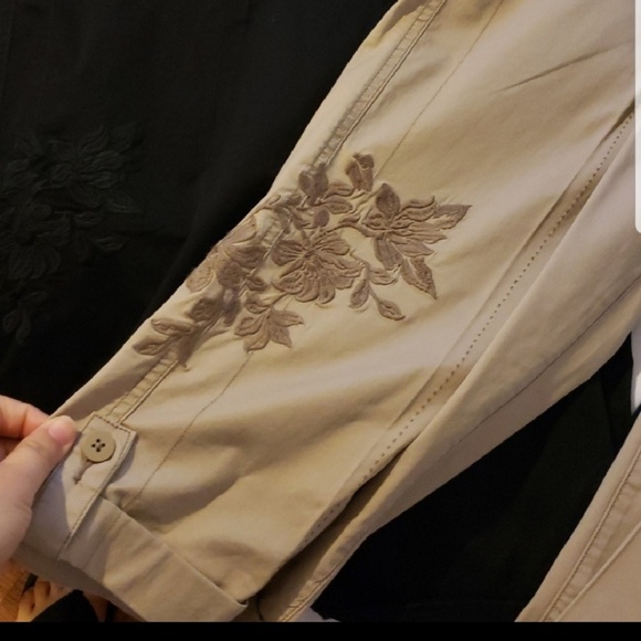 Capris - Picture 2 of 2